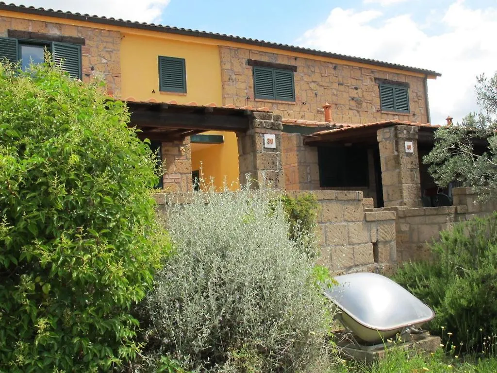 Il Borgo Centro Vacanze Guardistallo 3*,  Italia